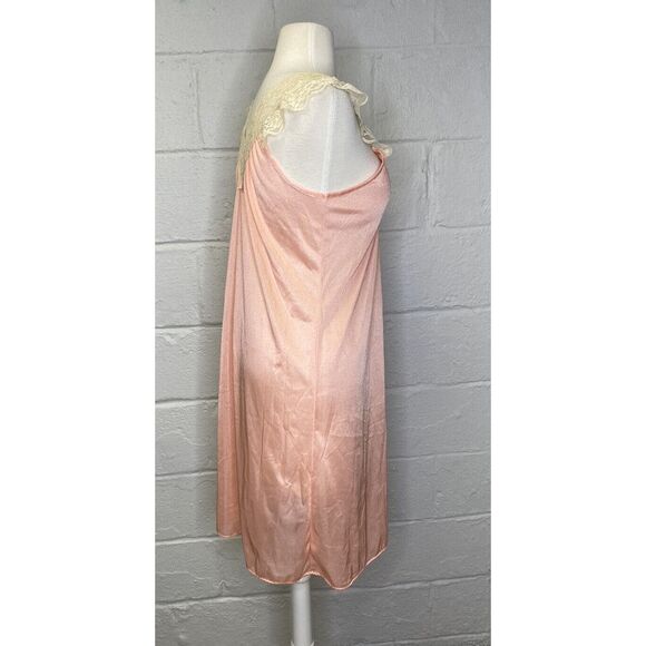 Vintage First Lady Lingerie Lace Nightgown Medium Peach Nylon‎ Old Hollywood - Picture 3 of 8